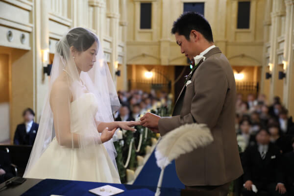 新潟県三条市　長岡市　新潟市　結婚式場　チャペル内人前式　ウェディングドレス　