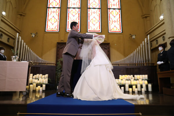 新潟県三条市　長岡市　新潟市　結婚式場　チャペル内人前式　ウェディングドレス　