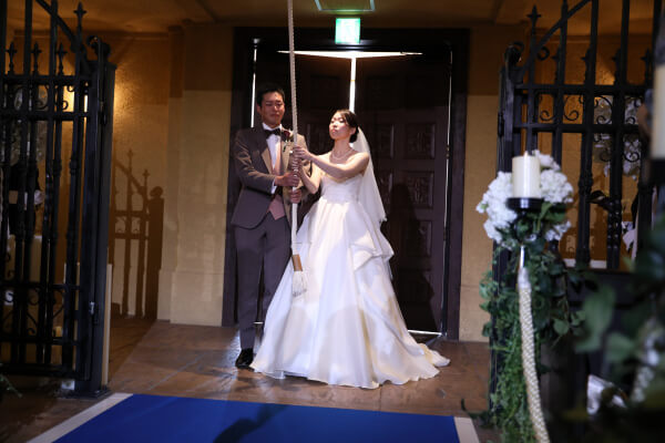 新潟県三条市　長岡市　新潟市　結婚式場　チャペル内人前式　ウェディングドレス　