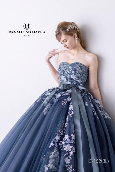 新潟県三条市　結婚式場　見附市　長岡市　ウェディングドレス　カラードレス　運命の1着　ドレス迷子　試着