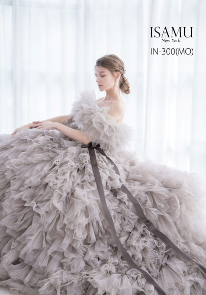 新潟県三条市　結婚式場　見附市　長岡市　ウェディングドレス　カラードレス　運命の1着　ドレス迷子　試着