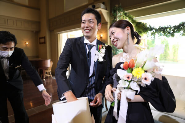 新潟県三条市　長岡市　新潟市　結婚式場　ウェディングドレス ウェディングパーティー　カラードレス　
