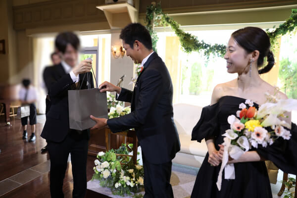 新潟県三条市　長岡市　新潟市　結婚式場　ウェディングドレス ウェディングパーティー　カラードレス　ドレス色当て