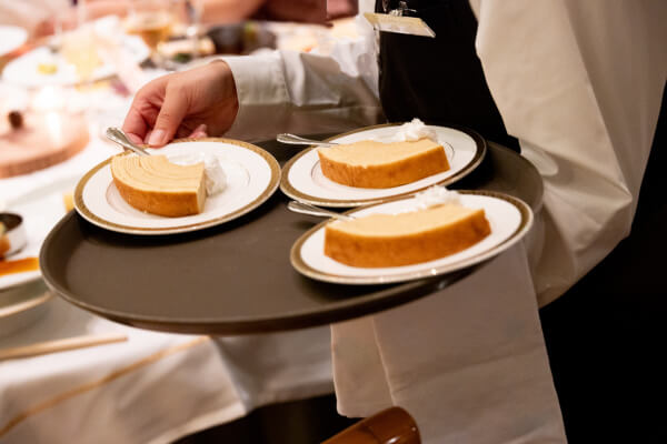 新潟県三条市　長岡市　新潟市　結婚式場　ウェディングドレス ウェディングパーティー　カラードレス