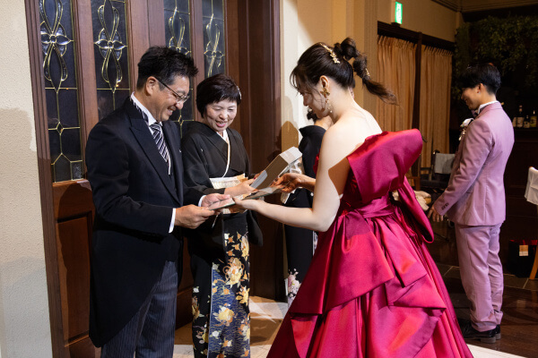 新潟県三条市　長岡市　新潟市　結婚式場　ウェディングドレス  ウェディングパーティー　カラードレス