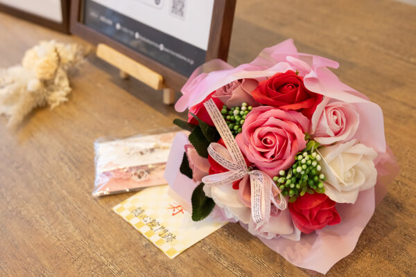 新潟県三条市、長岡市、見附市、結婚式場、ロビー、装飾
