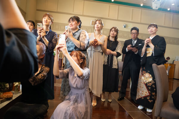 新潟県三条市　長岡市　新潟市　結婚式場　ウェディングドレス 　カラードレス　披露宴　笑顔　感動　ゲスト