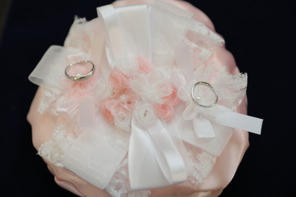 新潟県三条市　長岡市　新潟市　結婚式場　ウェディングドレス 　カラードレス　挙式　リングピロー　指輪