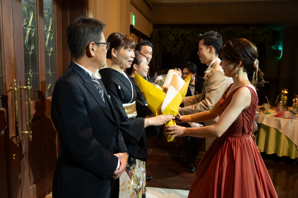 新潟県三条市 長岡市 新潟市 結婚式場 ウェディングドレス カラードレス 披露宴 笑顔 感動 ゲスト