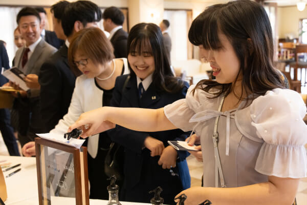 新潟県三条市　長岡市　新潟市　結婚式場　ウェディングドレス 　人前挙式　ベールダウン　サンドセレモニー