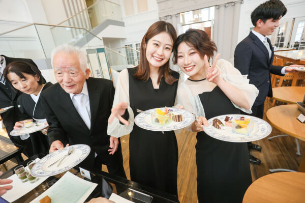 新潟県三条市　長岡市　見附市　結婚式場　パーティレポート　ブログ　デザートブッフェ　お寿司入刀　演出