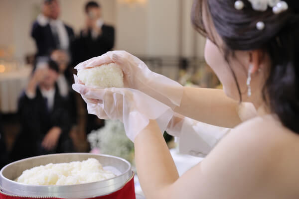新潟県三条市　長岡市　新潟市　結婚式場　ウェディングドレス 　ウェディングパーティー　カラードレス 前撮り　ロケフォト