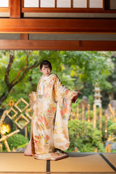 新潟県三条市　長岡市　新潟市　結婚式場　ウェディングドレス 　ウェディングパーティー　カラードレス  前撮り　ロケフォト
